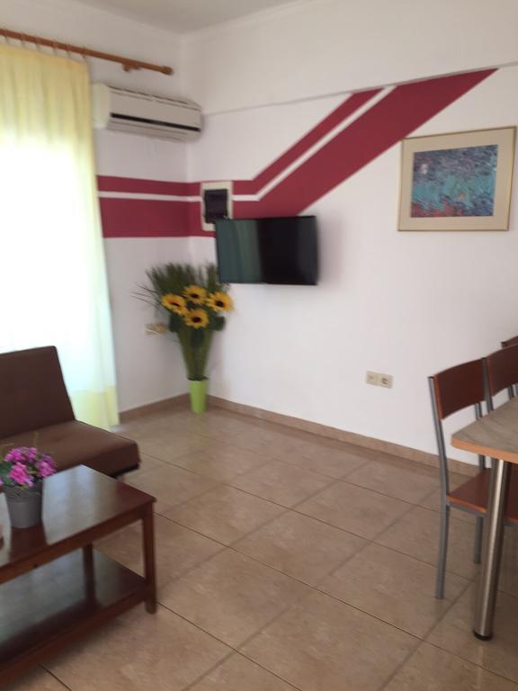Toula'S Apartments Faliraki Luaran gambar